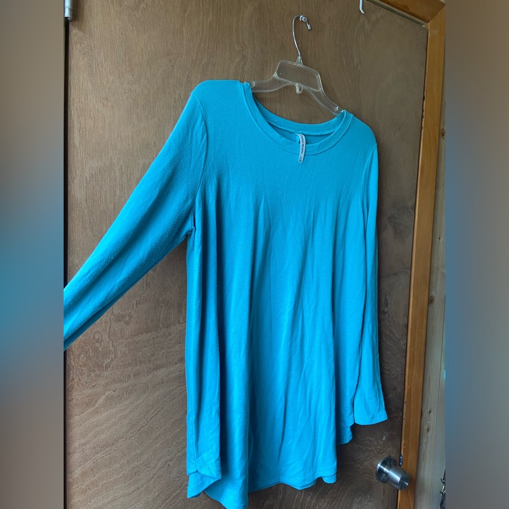 Blue top•